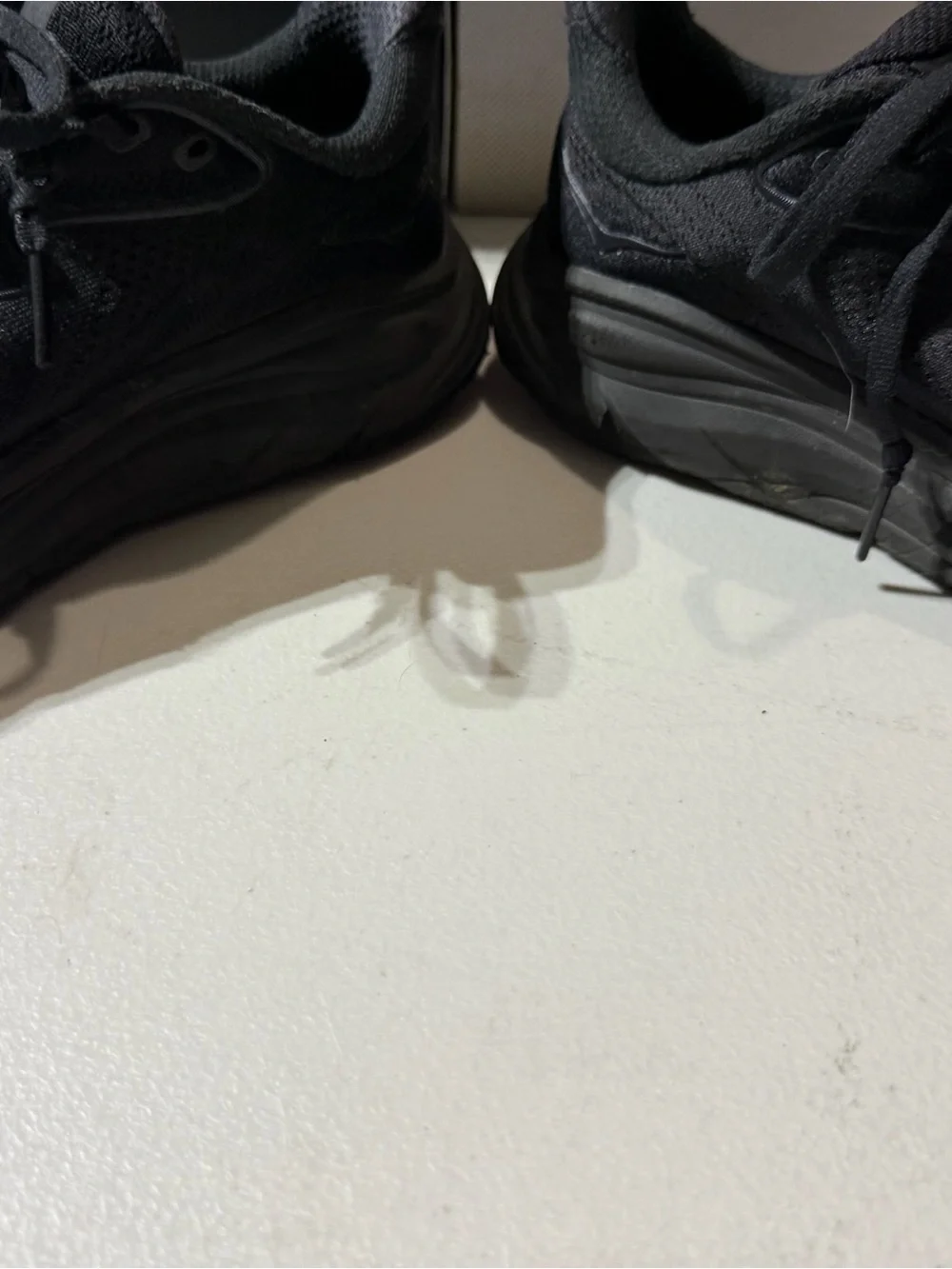 GUC Black Hoka One One Y Clifton 10 Big Kids Running Shoes Size 4MD